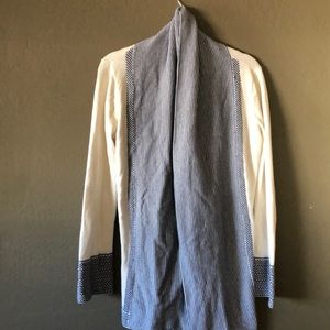 Shae Sweater || s: M